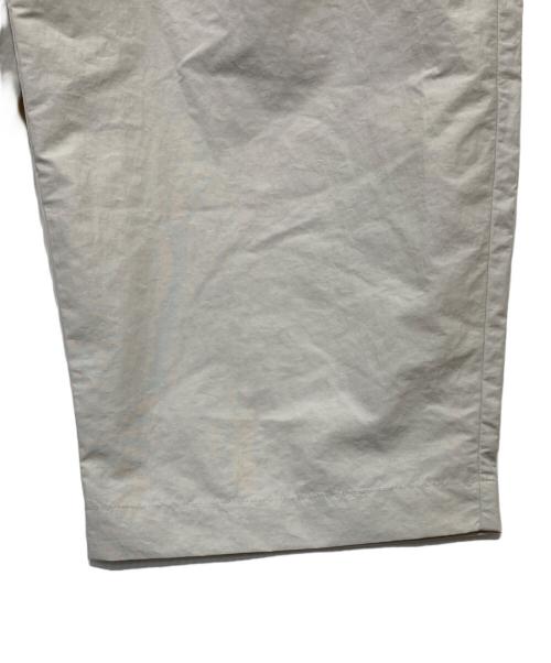 ATA（アタ）ATA (アタ) nylon cocoon pants アイボリー サイズ:FREEの古着・服飾アイテム