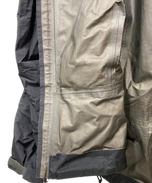 ARC'TERYX（アークテリクス）ARC'TERYX (アークテリクス) BETA SL JACKET ブラック サイズ:Mの古着・服飾アイテム