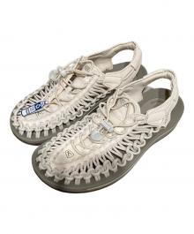 KEEN（キーン）の古着「UNEEKサンダル」｜ホワイト