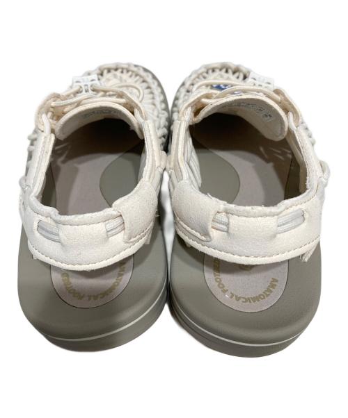 KEEN（キーン）KEEN (キーン) UNEEKサンダル ホワイト サイズ:24の古着・服飾アイテム