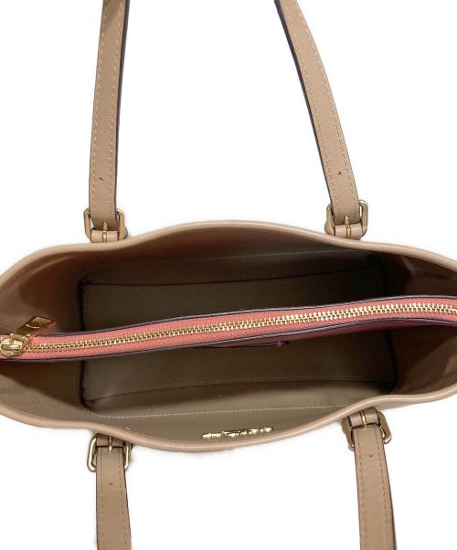 COACH（コーチ）COACH (コーチ) モリー トート バッグ 25・シグネチャー キャンバス ピンク×アイボリー サイズ:-の古着・服飾アイテム