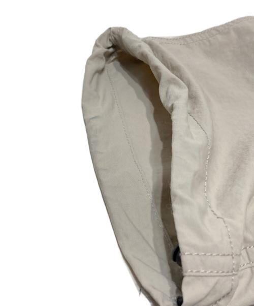 GRAMICCI（グラミチ）GRAMICCI (グラミチ) LOWERCASE NYLON TRACK PANT ベージュ サイズ:Ｍの古着・服飾アイテム