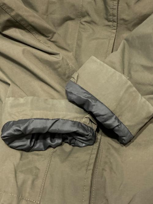 THE NORTH FACE（ザ ノース フェイス）THE NORTH FACE (ザ ノース フェイス) ナイロンジャケット カーキ サイズ:Mの古着・服飾アイテム