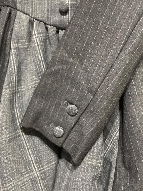 darich（ダーリッチ）Darich (ダーリッチ) チェックストライプバルーンミニワンピース グレー サイズ:Freeの古着・服飾アイテム