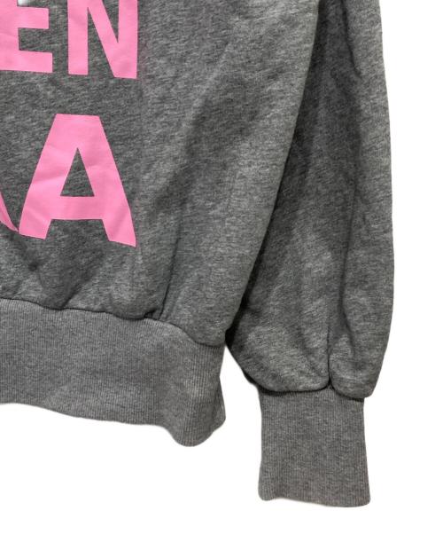 igusa（イグサ）igusa (イグサ) SCENE QUEEN ERA SWEATSHIRT グレー サイズ:OSの古着・服飾アイテム