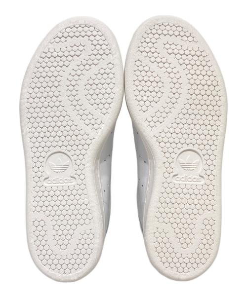 adidas（アディダス）adidas (アディダス) スニーカー ホワイト サイズ:23.0の古着・服飾アイテム