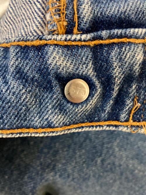 LEVI'S（リーバイス）LEVI'S (リーバイス) 90'S505デニムパンツ　オレンジタブ　ボタン裏575 インディゴ サイズ:ｗ31の古着・服飾アイテム