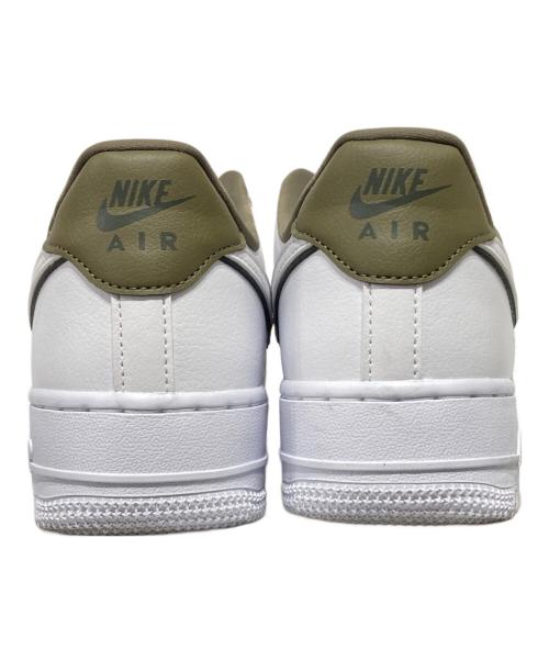 NIKE（ナイキ）NIKE (ナイキ) ローカットスニーカー ホワイト×カーキ サイズ:24.5の古着・服飾アイテム