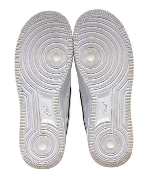 NIKE（ナイキ）NIKE (ナイキ) ローカットスニーカー ホワイト×カーキ サイズ:24.5の古着・服飾アイテム