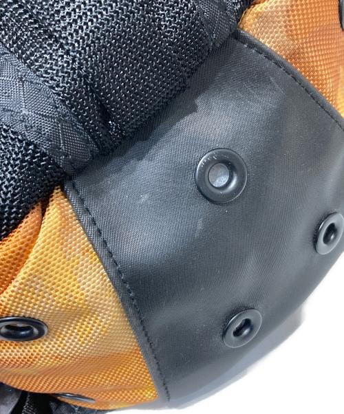 OAKLEY（オークリー）OAKLEY (オークリー) icon mini backpack ブラック×イエローの古着・服飾アイテム