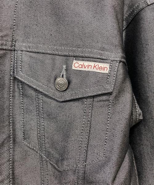 Calvin Klein Jeans（カルバンクラインジーンズ）Calvin Klein Jeans (カルバンクラインジーンズ) Shine Denim Bomber Jacket シルバー サイズ:XSの古着・服飾アイテム