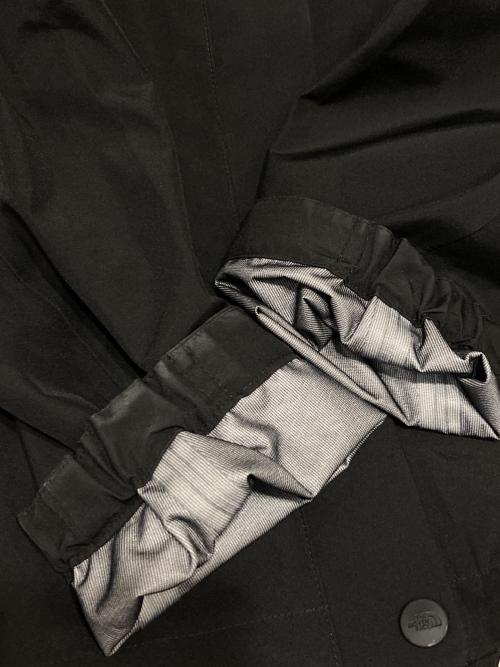 THE NORTH FACE（ザ ノース フェイス）THE NORTH FACE (ザ ノース フェイス) フューチャーライトドリズルジャケット ブラック サイズ:Mの古着・服飾アイテム