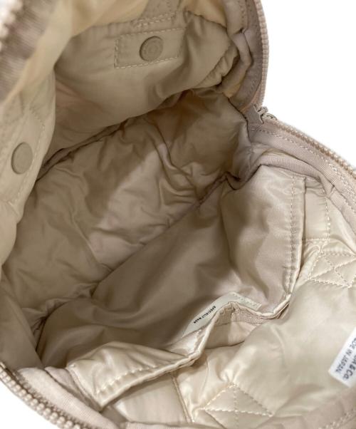 beautiful people（ビューティフルピープル）beautiful people (ビューティフルピープル) POTR (ピー・オー・ティー・アール) helmet bag in nylon twill アイボリーの古着・服飾アイテム
