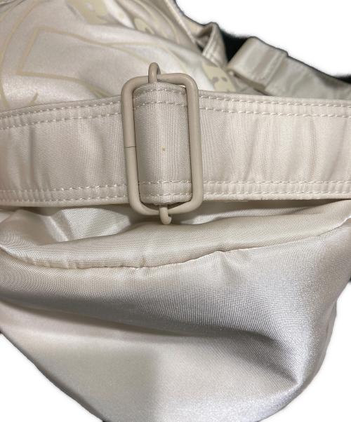 beautiful people（ビューティフルピープル）beautiful people (ビューティフルピープル) POTR (ピー・オー・ティー・アール) helmet bag in nylon twill アイボリーの古着・服飾アイテム