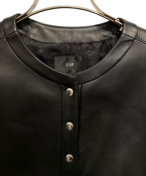 23区（ニジュウサンク）23区 (ニジュウサンク) レザーノーカラージャケット ブラック サイズ:38の古着・服飾アイテム