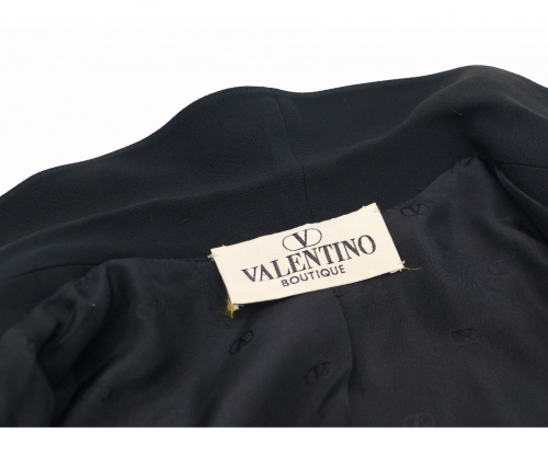 VALENTINO（ヴァレンティノ）VALENTINO (ヴァレンティノ) [OLD]パワーショルダーダブルブレストジャケット ブラック サイズ:6表記 ヴィンテージ・オールドヴァレンティノブティックの古着・服飾アイテム