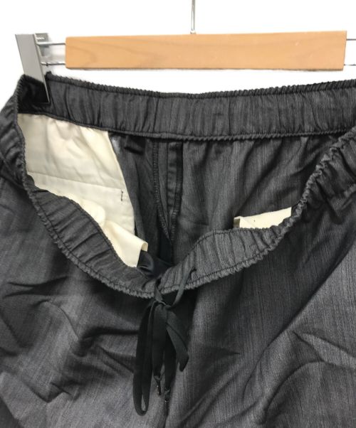 N.HOOLYWOOD（エヌ ハリウッド）N.HOOLYWOOD (エヌ ハリウッド) SLIM TAPERED EASY SLACKS グレー サイズ:38の古着・服飾アイテム