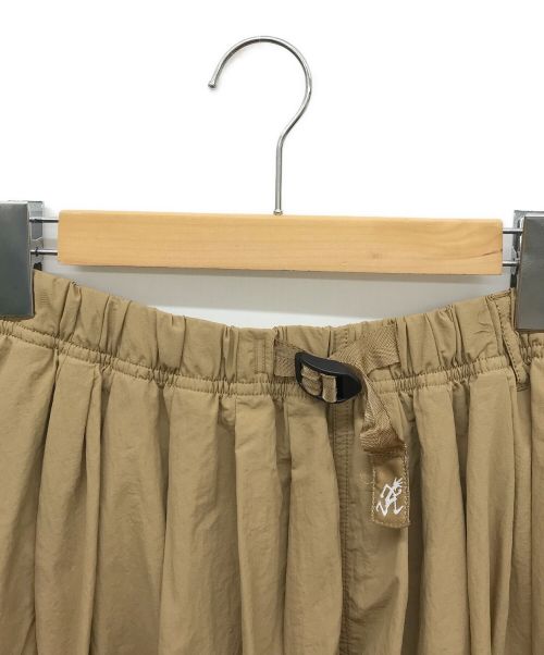 GRAMICCI（グラミチ）GRAMICCI (グラミチ) ナイロンロングスカート ベージュ サイズ:freeの古着・服飾アイテム