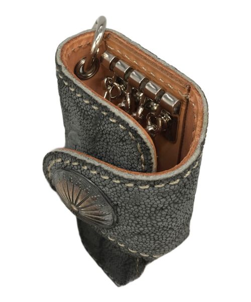 KC's LEATHER CRAFT（ケーシーズ）KC's LEATHER CRAFT (ケーシーズ) キーケース グレーの古着・服飾アイテム