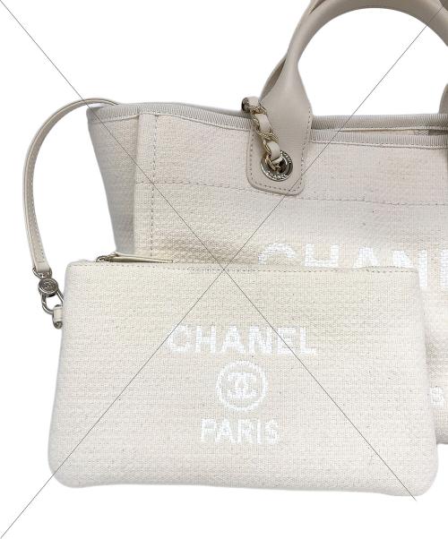 CHANEL（シャネル）CHANEL (シャネル) ドーヴィルトートバッグ アイボリーの古着・服飾アイテム