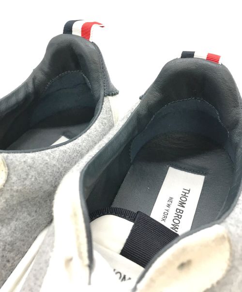 Thom Browne（トムブラウン）Thom Browne (トムブラウン) ローカットスニーカー グレー サイズ:26.5cmの古着・服飾アイテム
