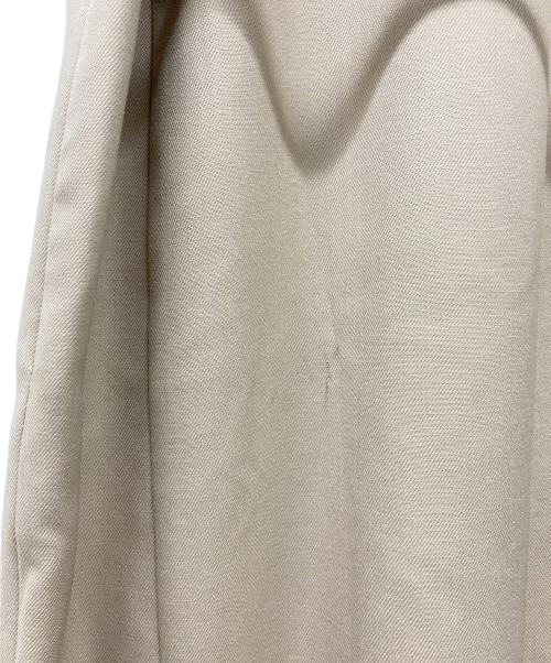 LOW CLASSIC（ロウクラシック）LOW CLASSIC (ロウクラシック) キャミソールワンピース ベージュ サイズ:Mの古着・服飾アイテム