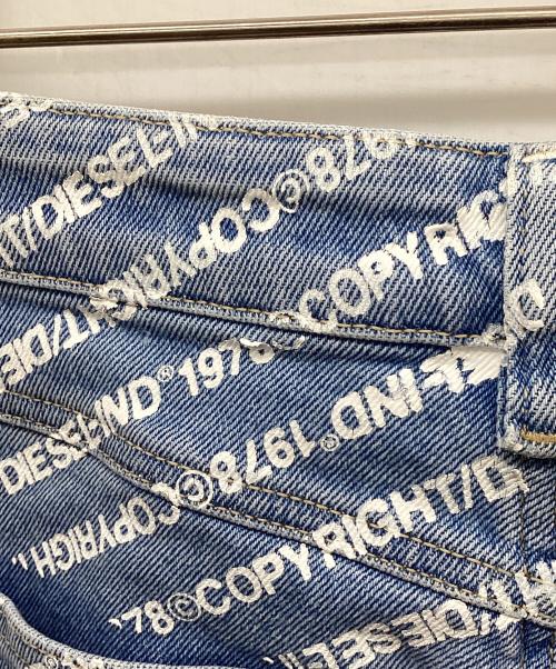DIESEL（ディーゼル）DIESEL (ディーゼル) コピーライトデニムパンツ インディゴ サイズ:W28×L32の古着・服飾アイテム