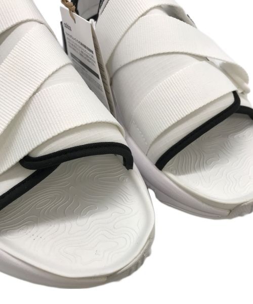 adidas（アディダス）adidas (アディダス) ストラップサンダル ホワイト サイズ:US 8 1/2の古着・服飾アイテム