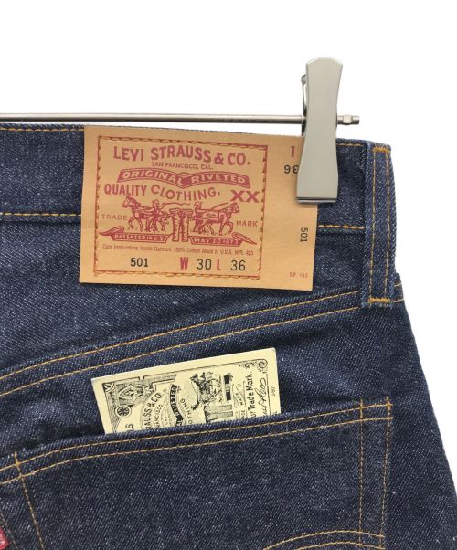 LEVI'S（リーバイス）LEVI'S (リーバイス) デニムパンツ インディゴ サイズ:W30×L36 未使用品の古着・服飾アイテム