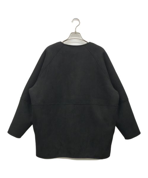 Munich（ミューニック）Munich (ミューニック) ウールシープボアムートンリバーシブルノーカラーコート ブラック サイズ:XSの古着・服飾アイテム