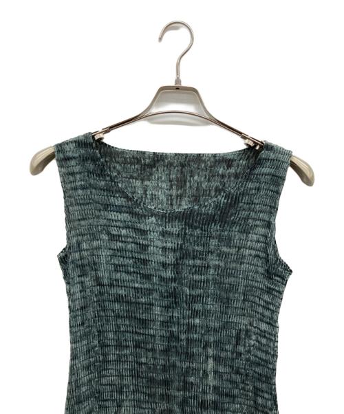 ISSEY MIYAKE（イッセイミヤケ）ISSEY MIYAKE (イッセイミヤケ) ノースリーブプリーツワンピース グリーン サイズ:Sの古着・服飾アイテム