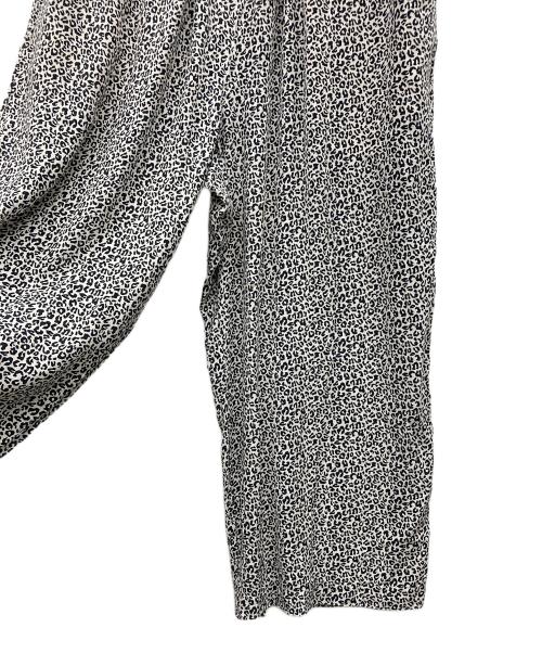 journal standard luxe（ジャーナルスタンダード ラックス）JOURNAL STANDARD LUXE (ジャーナルスタンダード リュクス) レオパード柄パンツ ホワイト サイズ:なしの古着・服飾アイテム