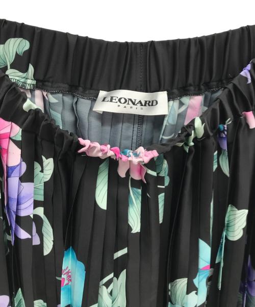 LEONARD（レオナール）LEONARD (レオナール) 花柄プリーツパンツ ブラック サイズ:38の古着・服飾アイテム