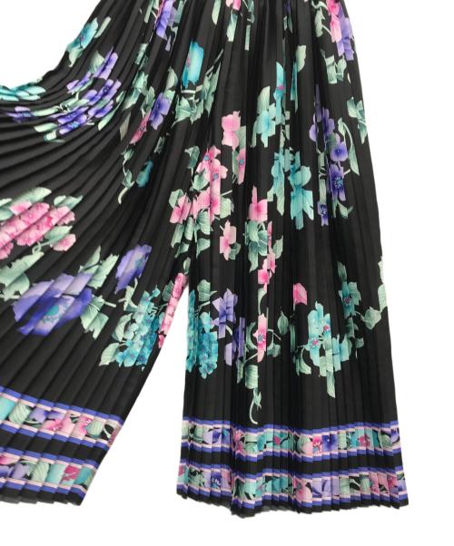 LEONARD（レオナール）LEONARD (レオナール) 花柄プリーツパンツ ブラック サイズ:38の古着・服飾アイテム