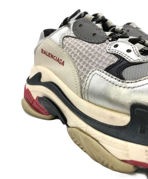 BALENCIAGA（バレンシアガ）BALENCIAGA (バレンシアガ) Triple S ダッドスニーカー シルバー サイズ:UK5の古着・服飾アイテム