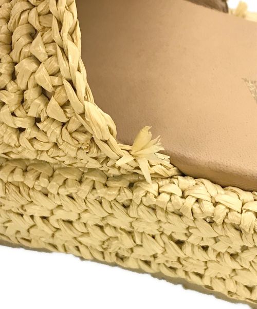 PRADA（プラダ）PRADA (プラダ) クロシェ フラットフォーム スライドサンダル ベージュ サイズ:35の古着・服飾アイテム