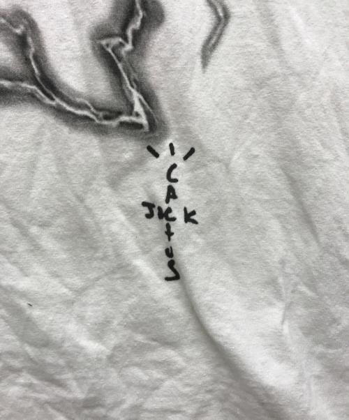 cactus jack（カクタス・ジャック）cactus jack (カクタス・ジャック) FRAGMENT DESIGN (フラグメントデザイン) Travis Scott (トラヴィス スコット) Tシャツ ホワイト サイズ:XLの古着・服飾アイテム
