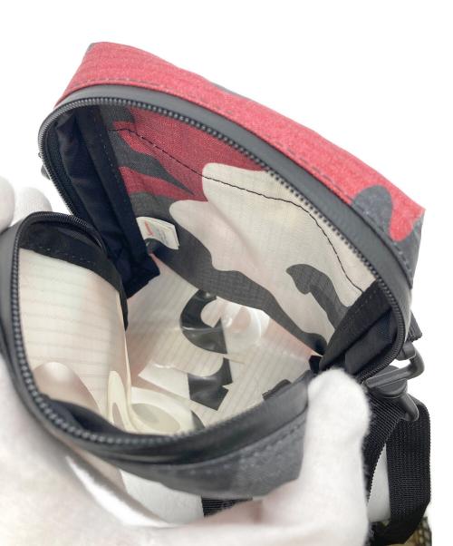 SUPREME（シュプリーム）Supreme (シュプリーム) Neck Pouch レッドの古着・服飾アイテム