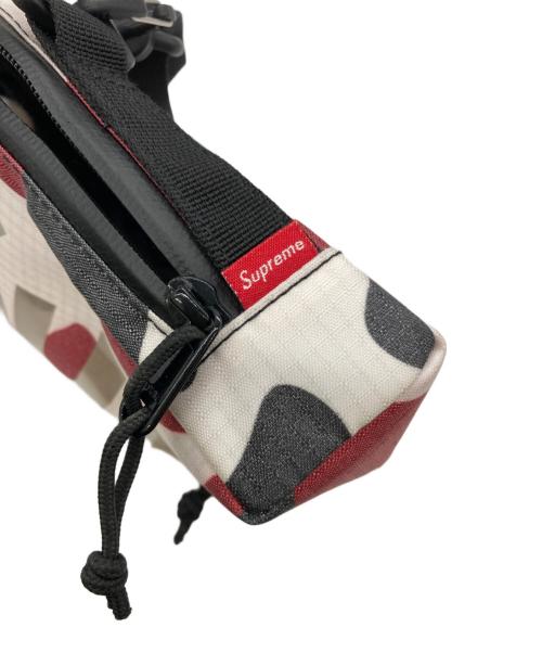 SUPREME（シュプリーム）Supreme (シュプリーム) Neck Pouch レッドの古着・服飾アイテム