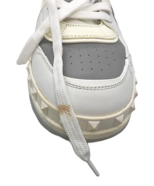 VALENTINO（ヴァレンティノ）VALENTINO (ヴァレンティノ) フリードットスニーカー ライトグレー サイズ:42の古着・服飾アイテム