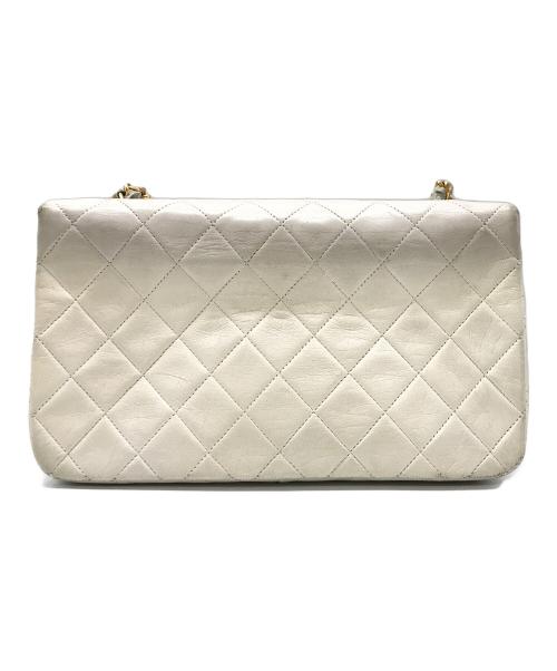 CHANEL（シャネル）CHANEL (シャネル) フルフラップマトラッセチェーンショルダーバック ホワイトの古着・服飾アイテム