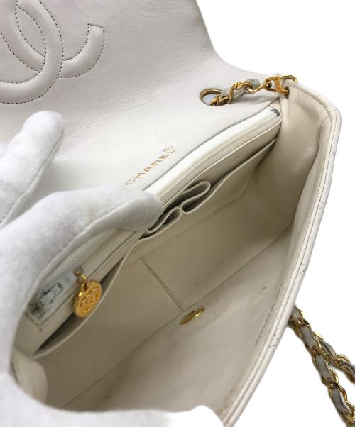 CHANEL（シャネル）CHANEL (シャネル) フルフラップマトラッセチェーンショルダーバック ホワイトの古着・服飾アイテム