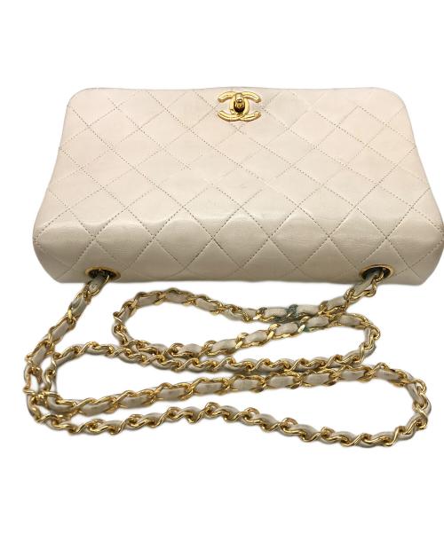 CHANEL（シャネル）CHANEL (シャネル) フルフラップマトラッセチェーンショルダーバック ホワイトの古着・服飾アイテム