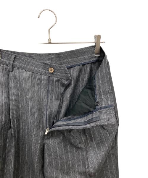 GIANNI VERSACE（ジャンニ・ヴェルサーチ）GIANNI VERSACE (ジャンニ・ヴェルサーチ) セットアップ グレー サイズ:48の古着・服飾アイテム