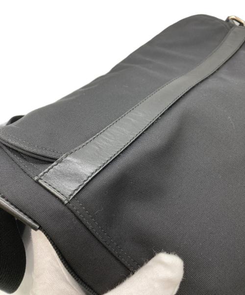 GUCCI（グッチ）GUCCI (グッチ) シェリーラインショルダーバッグ ブラックの古着・服飾アイテム