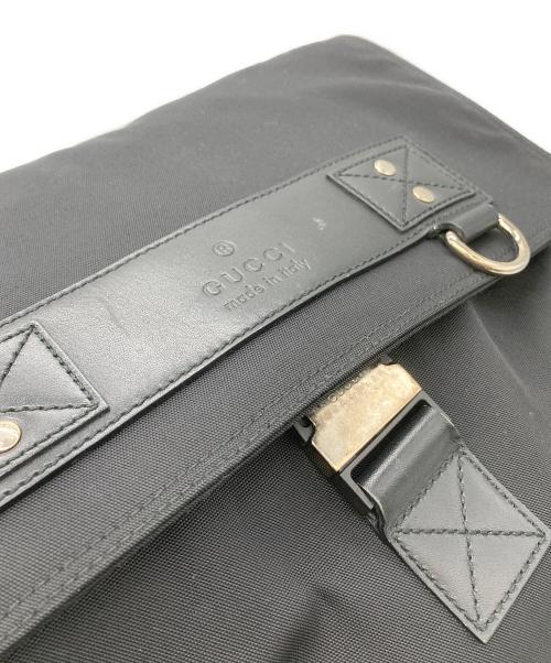 GUCCI（グッチ）GUCCI (グッチ) シェリーラインショルダーバッグ ブラックの古着・服飾アイテム