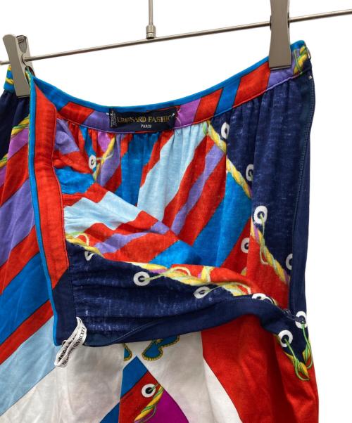 LEONARD FASHION（レオナールファッション）LEONARD FASHION (レオナールファッション) スカート マルチカラー サイズ:66-69の古着・服飾アイテム