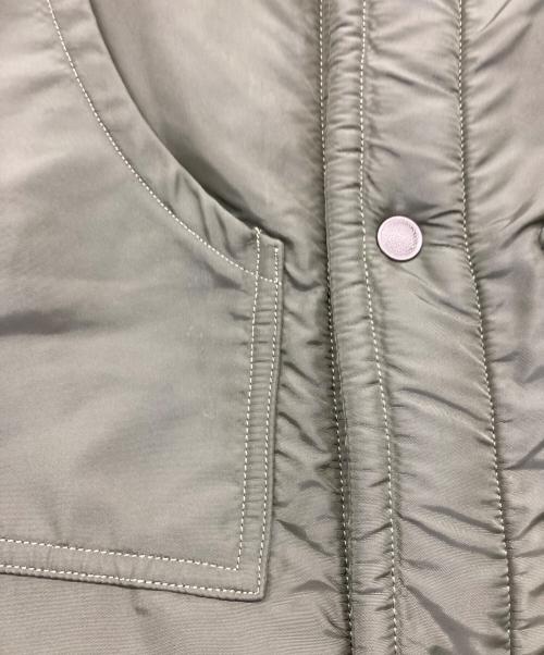 45R（フォーティファイブ・アール）45R (フォーティファイブ・アール) ボアナイロンリバーシブルベスト グレー×カーキ サイズ:6の古着・服飾アイテム