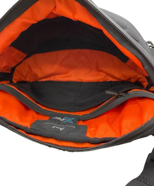 AER（エアー）Aer (エアー) Day Sling 3 Max X-Pac ブラックの古着・服飾アイテム