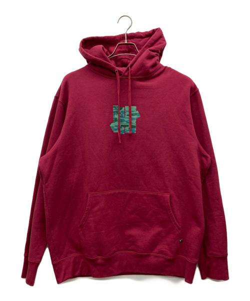 UNDEFEATED（アンディフィーテッド）UNDEFEATED (アンディフィーテッド) パーカー レッド サイズ:XLの古着・服飾アイテム